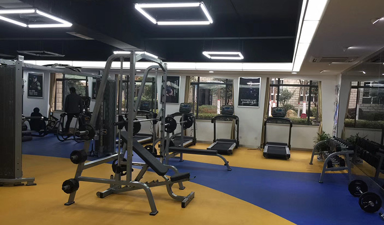 武汉金刚健身器材公司承接健身房器材